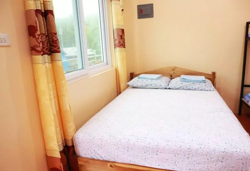 پانسیون Eme's Apartelle
