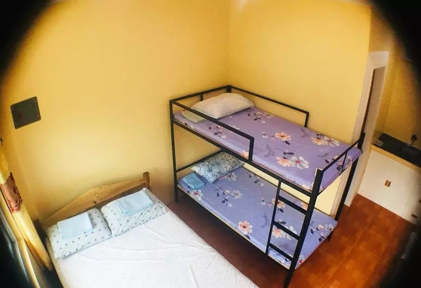 پانسیون Eme's Apartelle