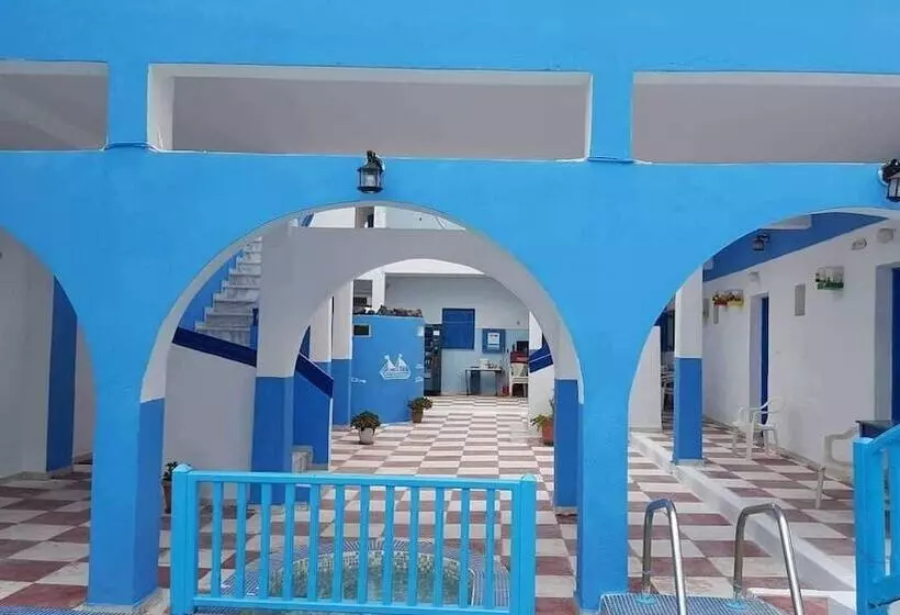 پانسیون Mm Studios Perissa