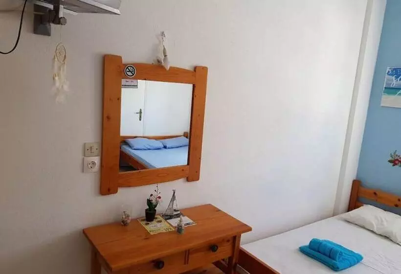 پانسیون Mm Studios Perissa