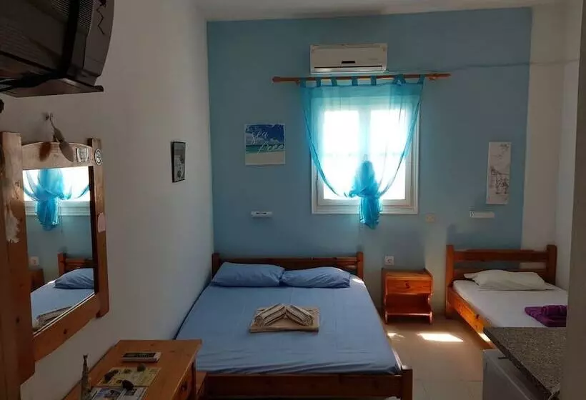 پانسیون Mm Studios Perissa