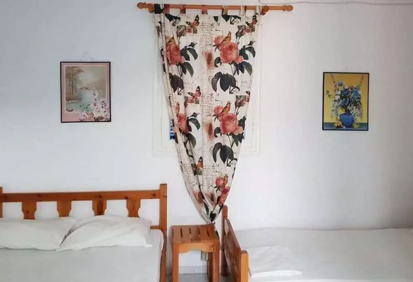 پانسیون Mm Studios Perissa