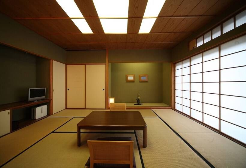 Ryokan Saga Ureshino Spa Shiibasanso