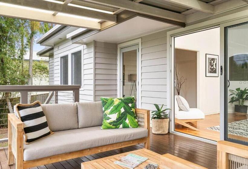 A Perfect Stay The White Rabbit