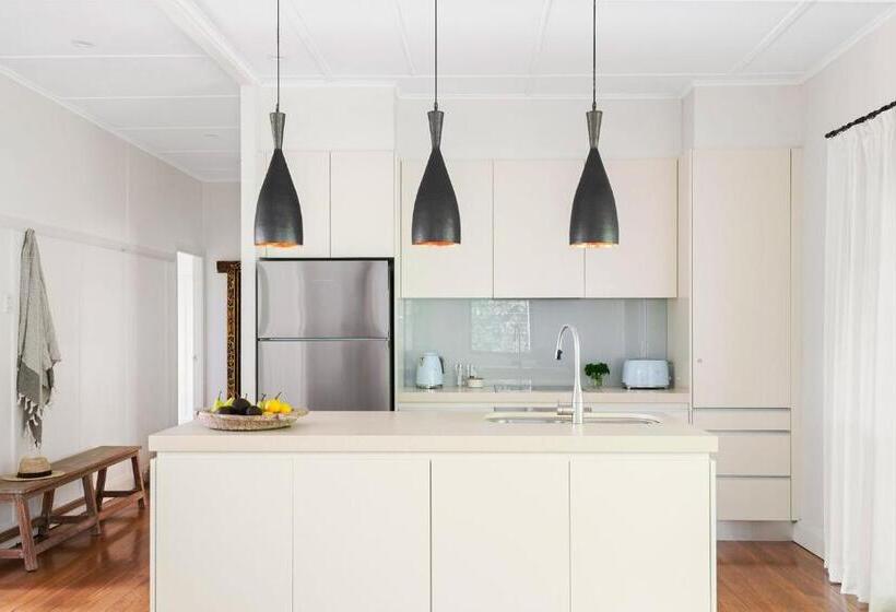 A Perfect Stay The White Rabbit