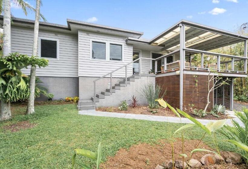 A Perfect Stay The White Rabbit