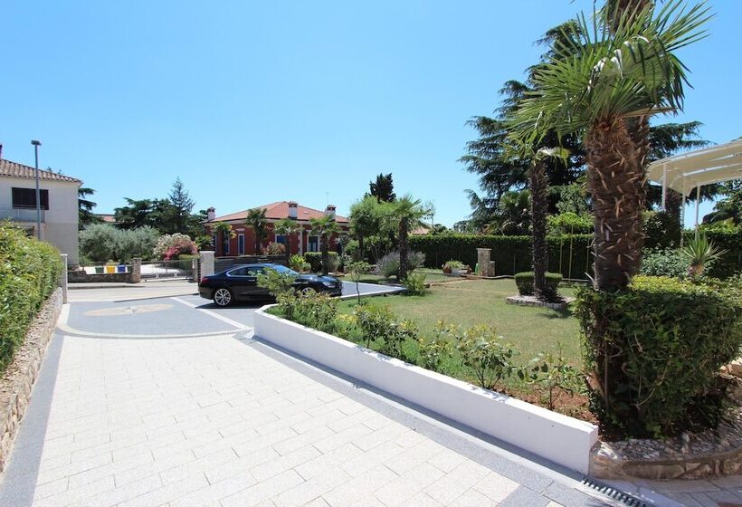 Apartments Knezović