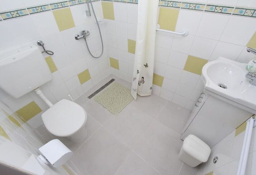 Apartments Knezović