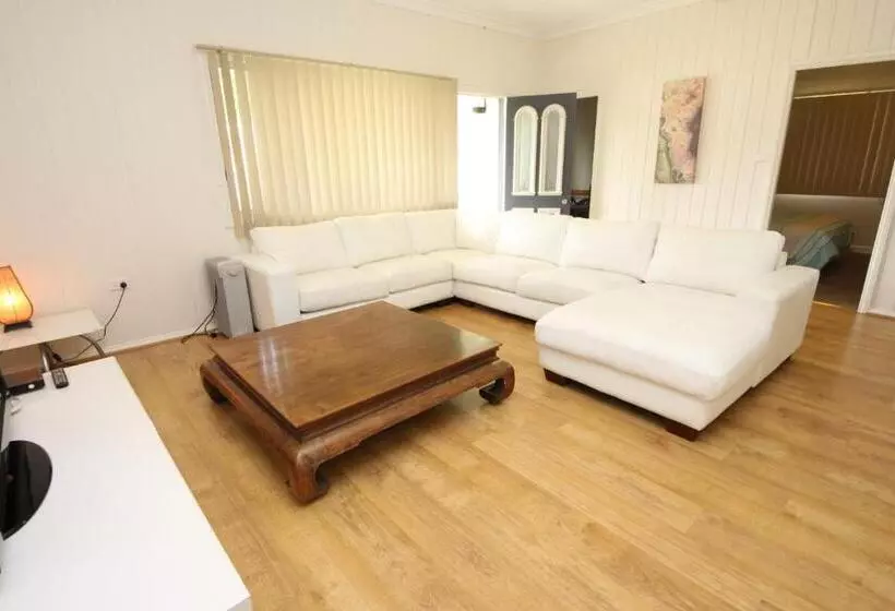 Beach Break At Hat Head   22 Bay St   No Sheets Or Towels Provided