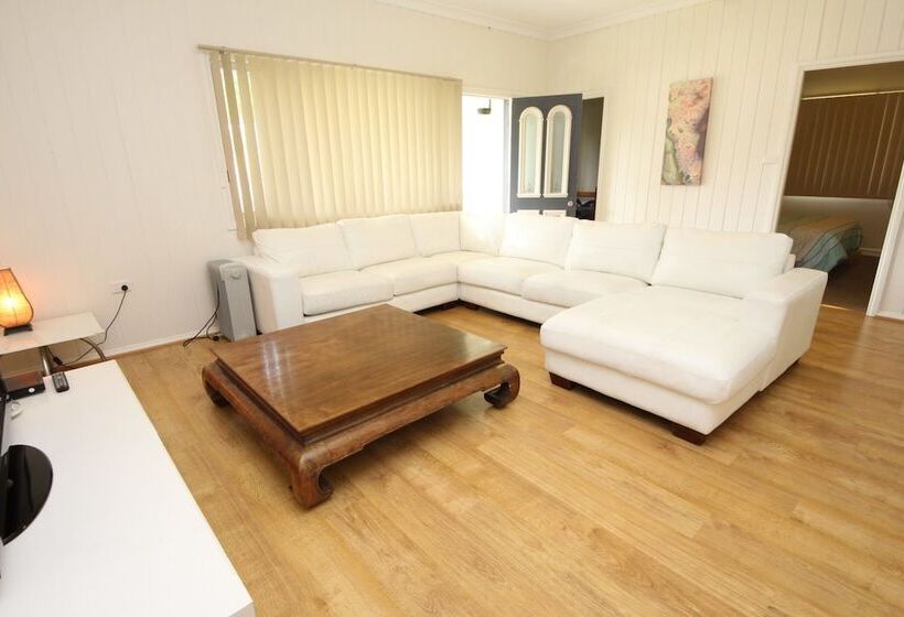 Beach Break At Hat Head 22 Bay St No Sheets Or Towels Provided