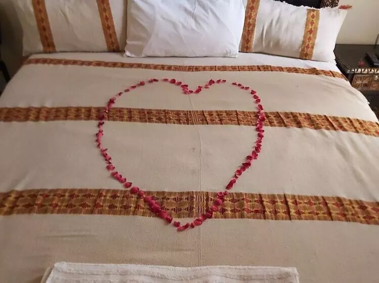 هتل Room In Bb  Lalibela Roha Tour And Travel