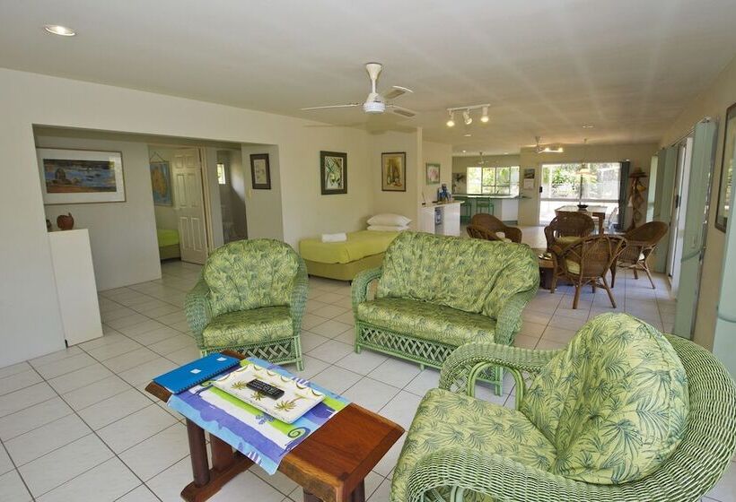 John S Tropical Island Home