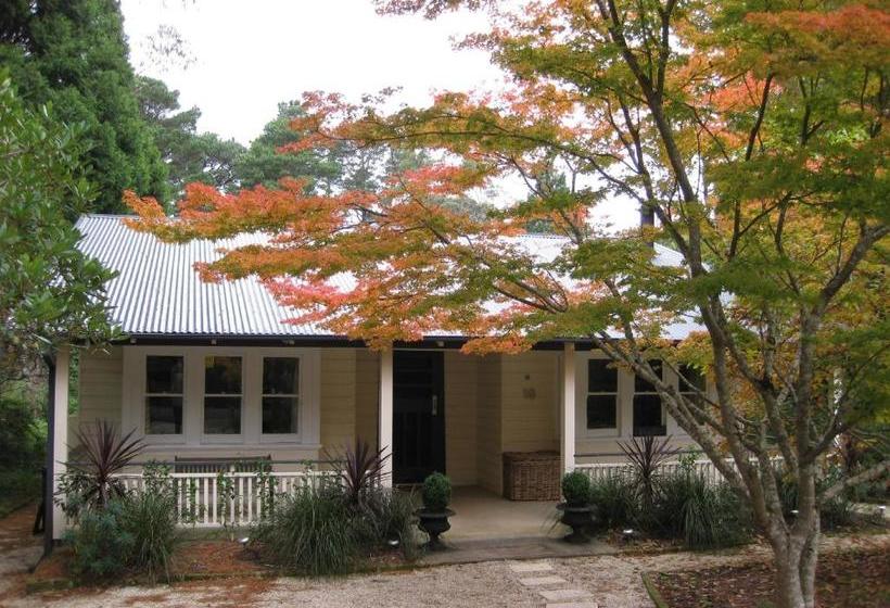 Leura Country Cottage