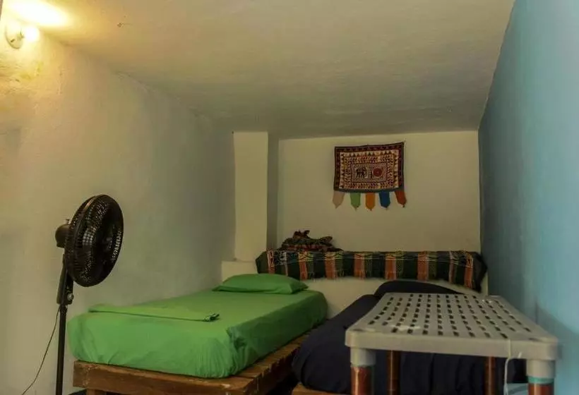 ユースホステル Hostal La Mariapolis