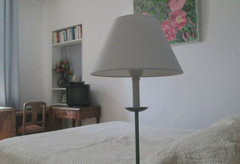 민박 Guest House Yuccas & Tilleuls