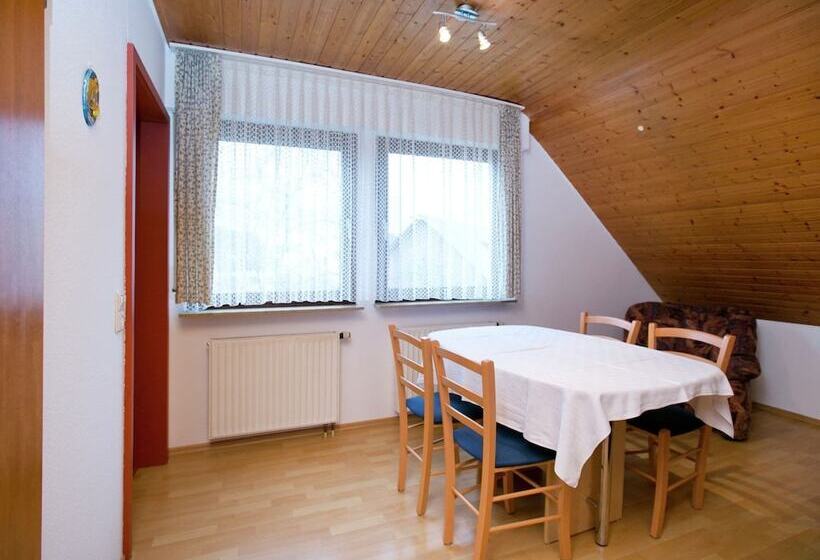 Cozy Apartment In Moos Near Lake Constance