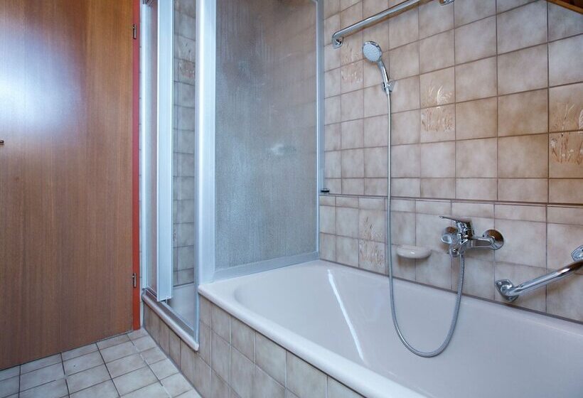 Cozy Apartment In Moos Near Lake Constance