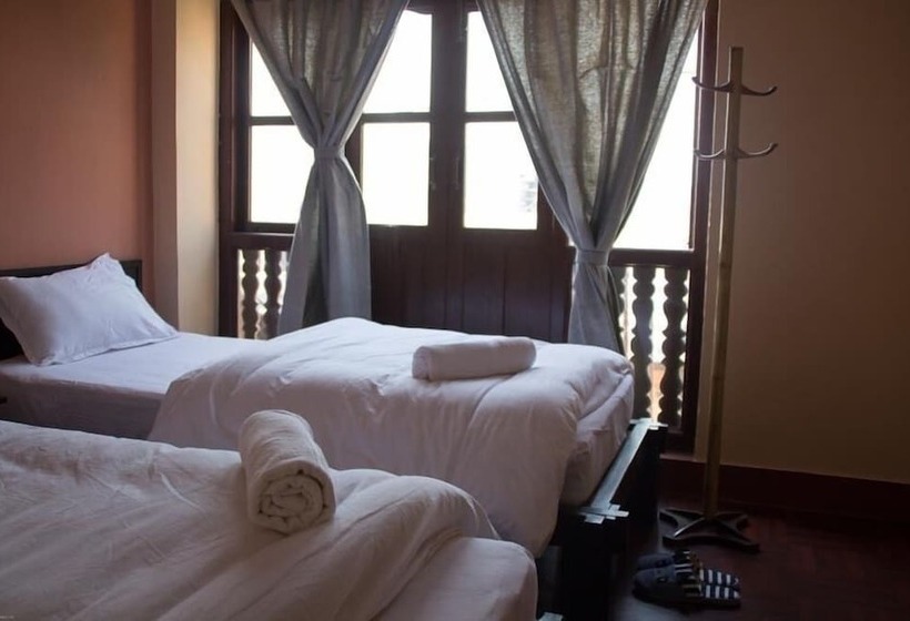 هتل Bandipur Kaushi Inn