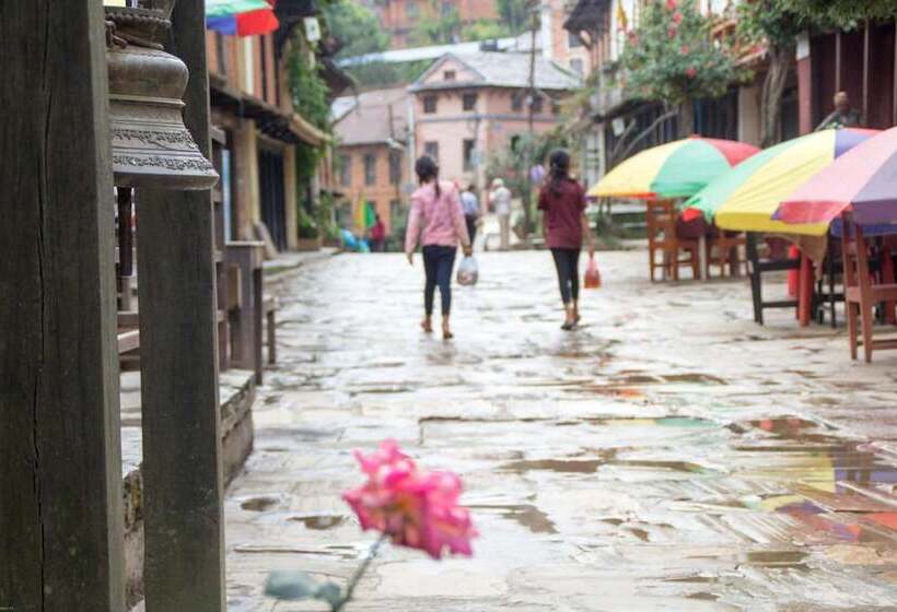 هتل Bandipur Kaushi Inn