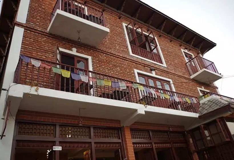 هتل Bandipur Kaushi Inn