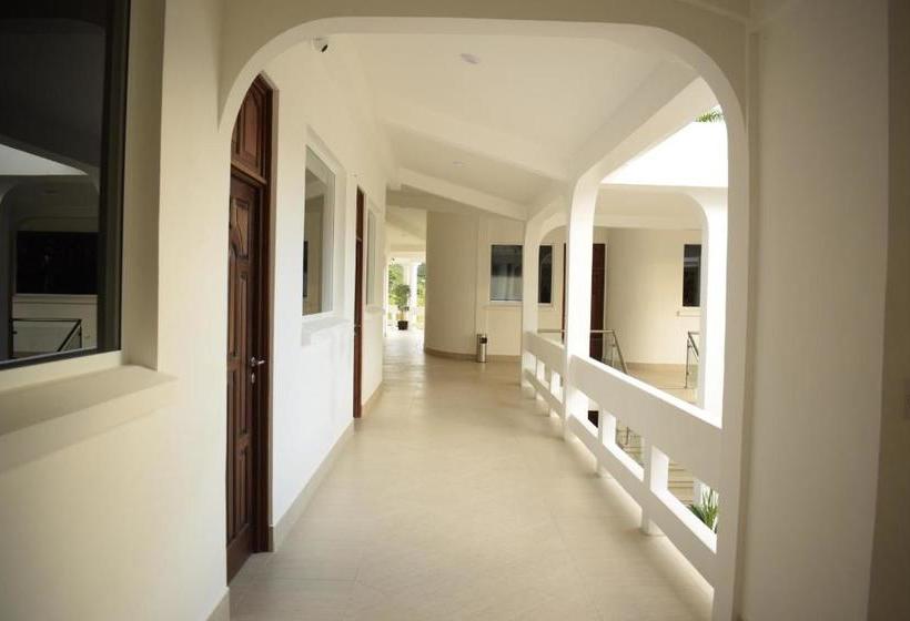 هتل Gran Costa Azul