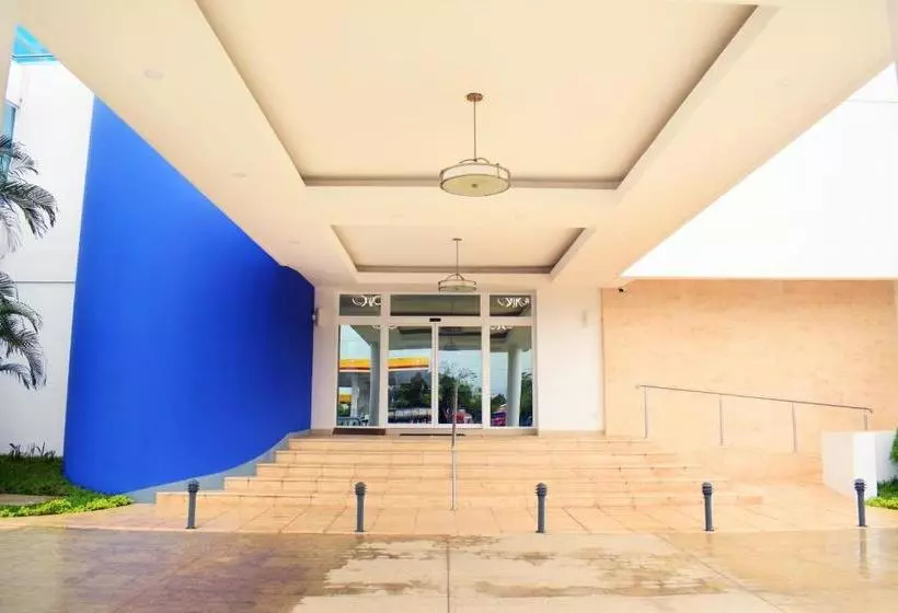 هتل Gran Costa Azul