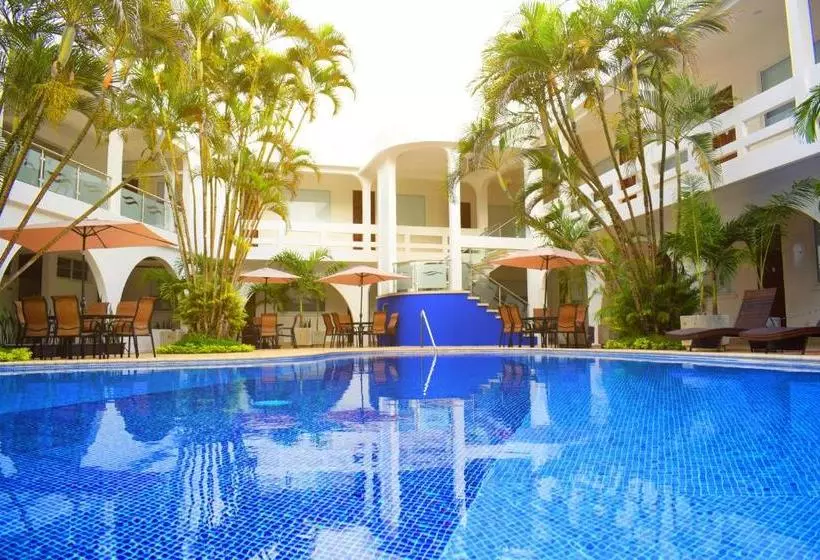 هتل Gran Costa Azul