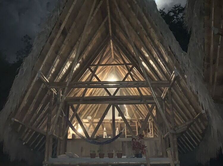 호텔 Wild Child Village