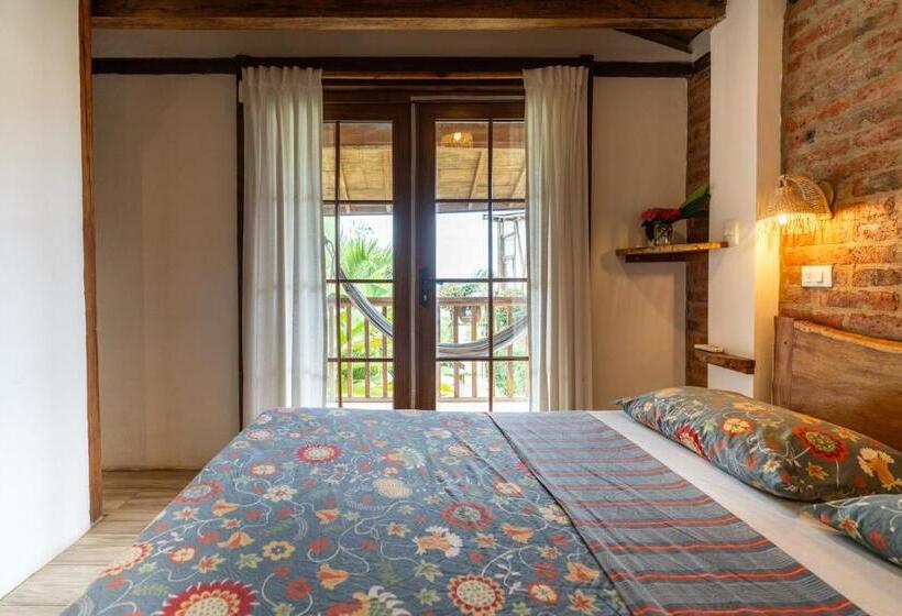 پانسیون Ganso & Búho