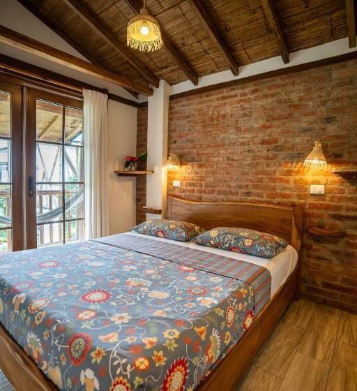 پانسیون Ganso & Búho