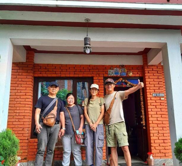 پانسیون Himchuli Guest House