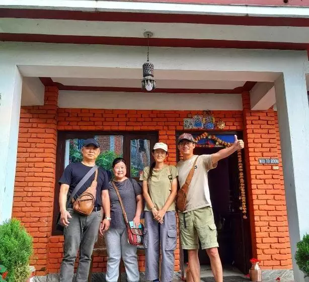 پانسیون Himchuli Guest House