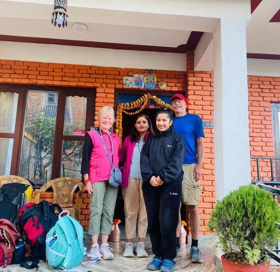 پانسیون Himchuli Guest House