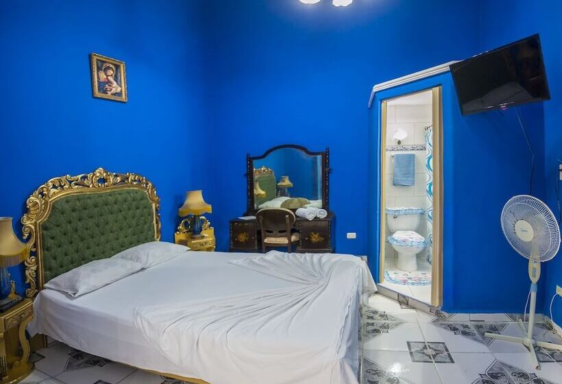 پانسیون Hostal Boutique Drobles