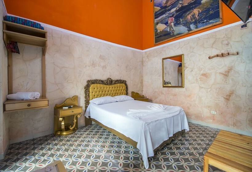 پانسیون Hostal Boutique Drobles