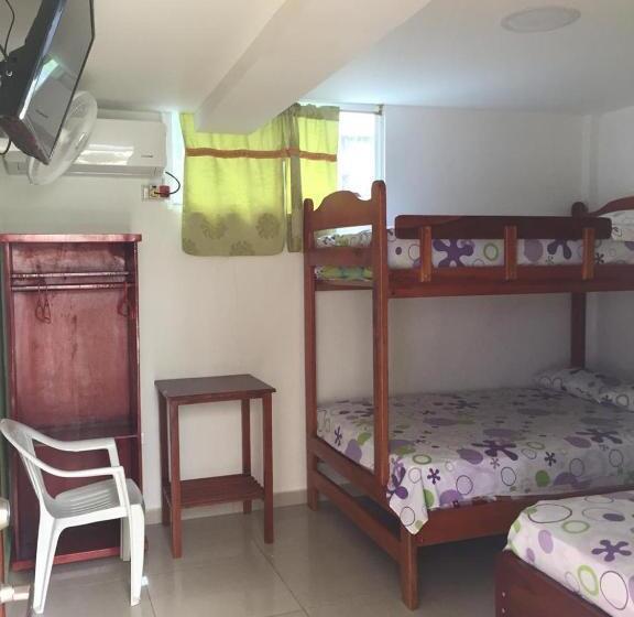 Pension Hostal Sarai