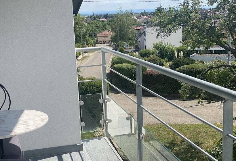 Пансион Le Clos Des Pommiers