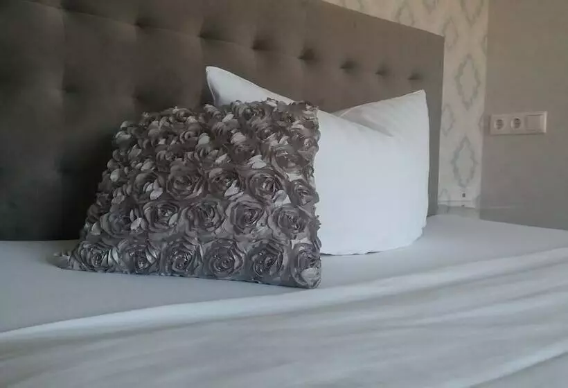 Majatalo Motel Zur Goldenen Krone