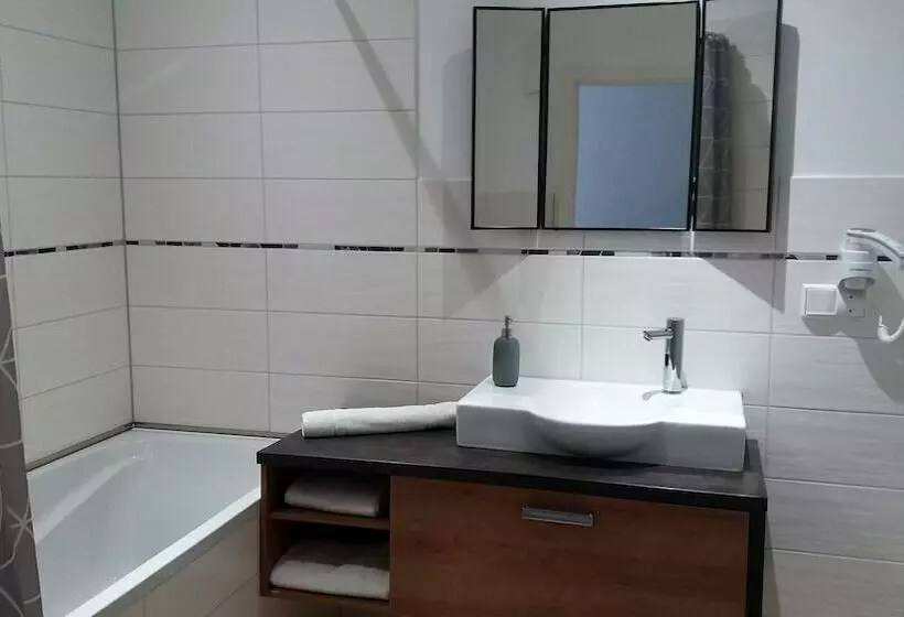 Majatalo Motel Zur Goldenen Krone