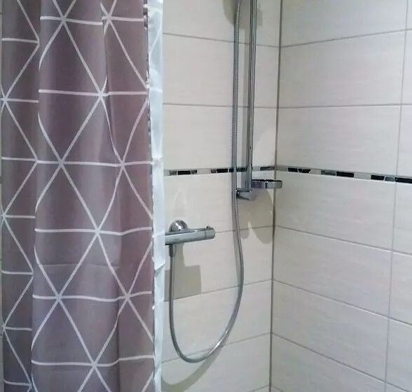 Majatalo Motel Zur Goldenen Krone