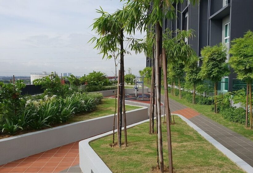 Bekvämhome Impiria Residensi Klang