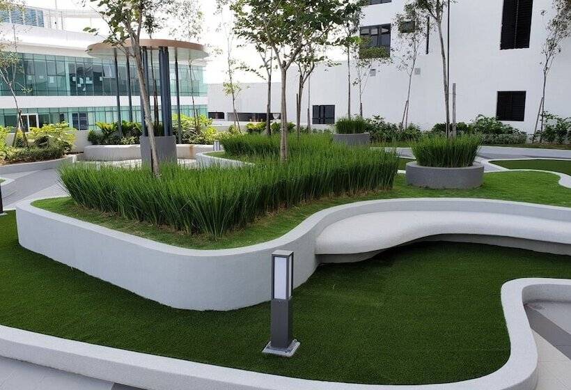 Bekvämhome Impiria Residensi Klang