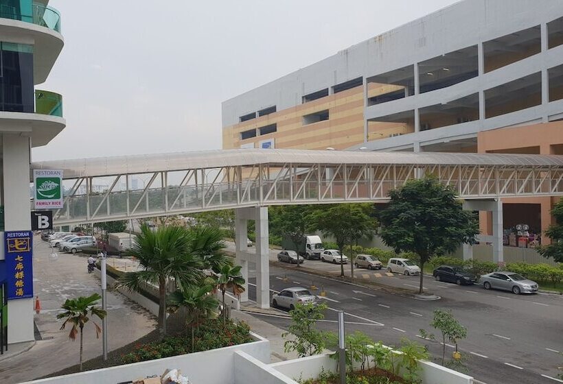 Bekvämhome Impiria Residensi Klang