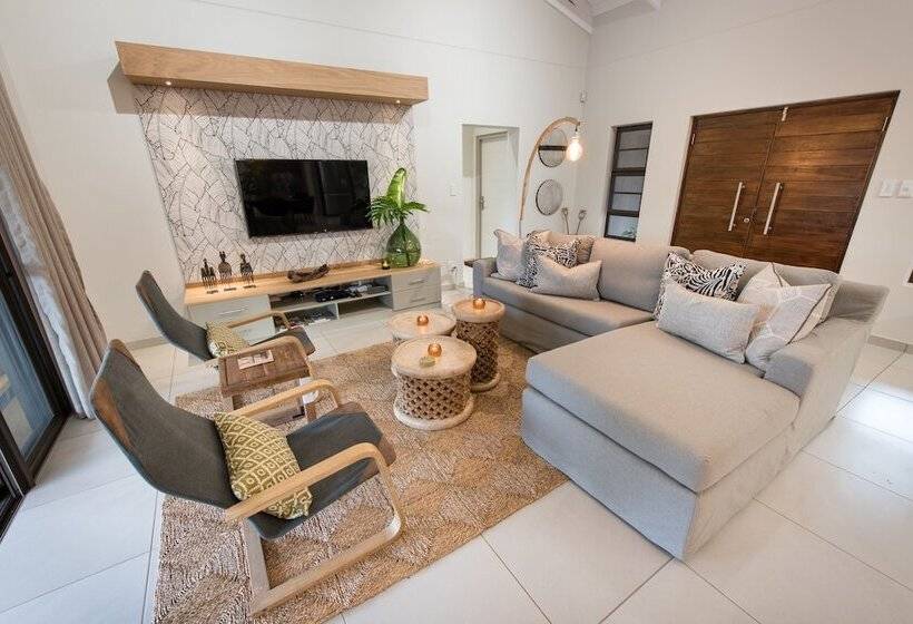 Bushwillow Private Villa