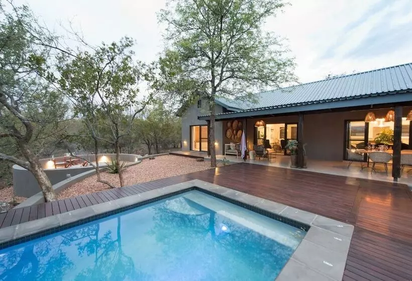 Bushwillow Private Villa