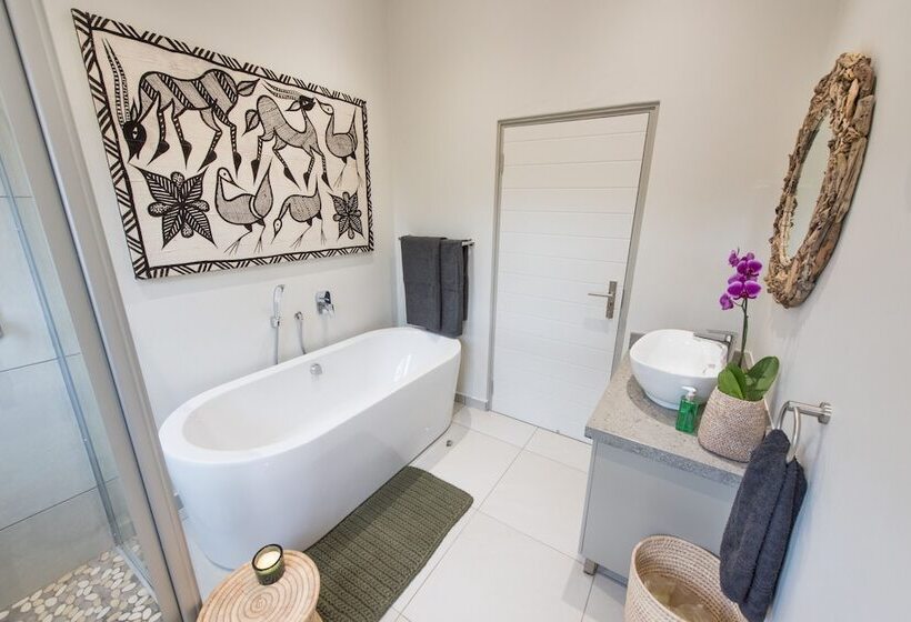 Bushwillow Private Villa