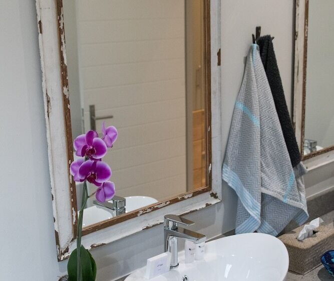 Bushwillow Private Villa