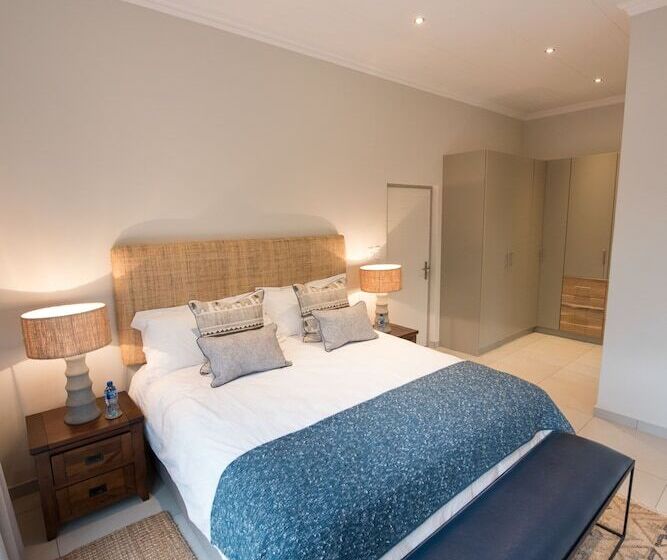 Bushwillow Private Villa