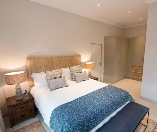 Bushwillow Private Villa