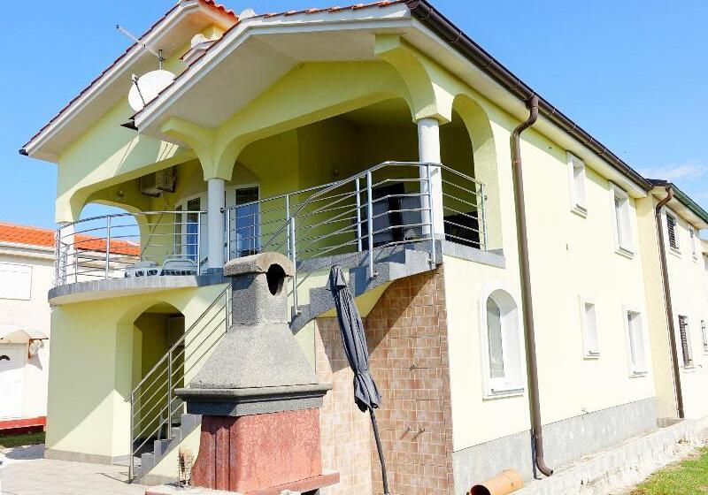 ホテル Apartments Vesna